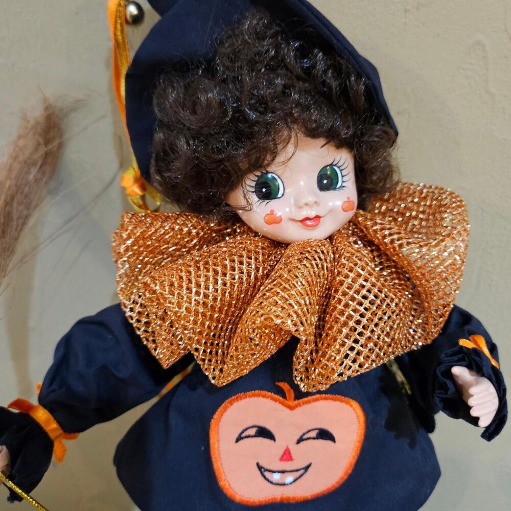 1986 Brinn's Halloween Witch Pumpkin Doll